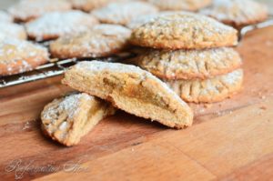 This recipe for whole grain pumpkin-filled cookies is just one of a HUGE collection of pumpkin spice recipes for pumpkin spice season!