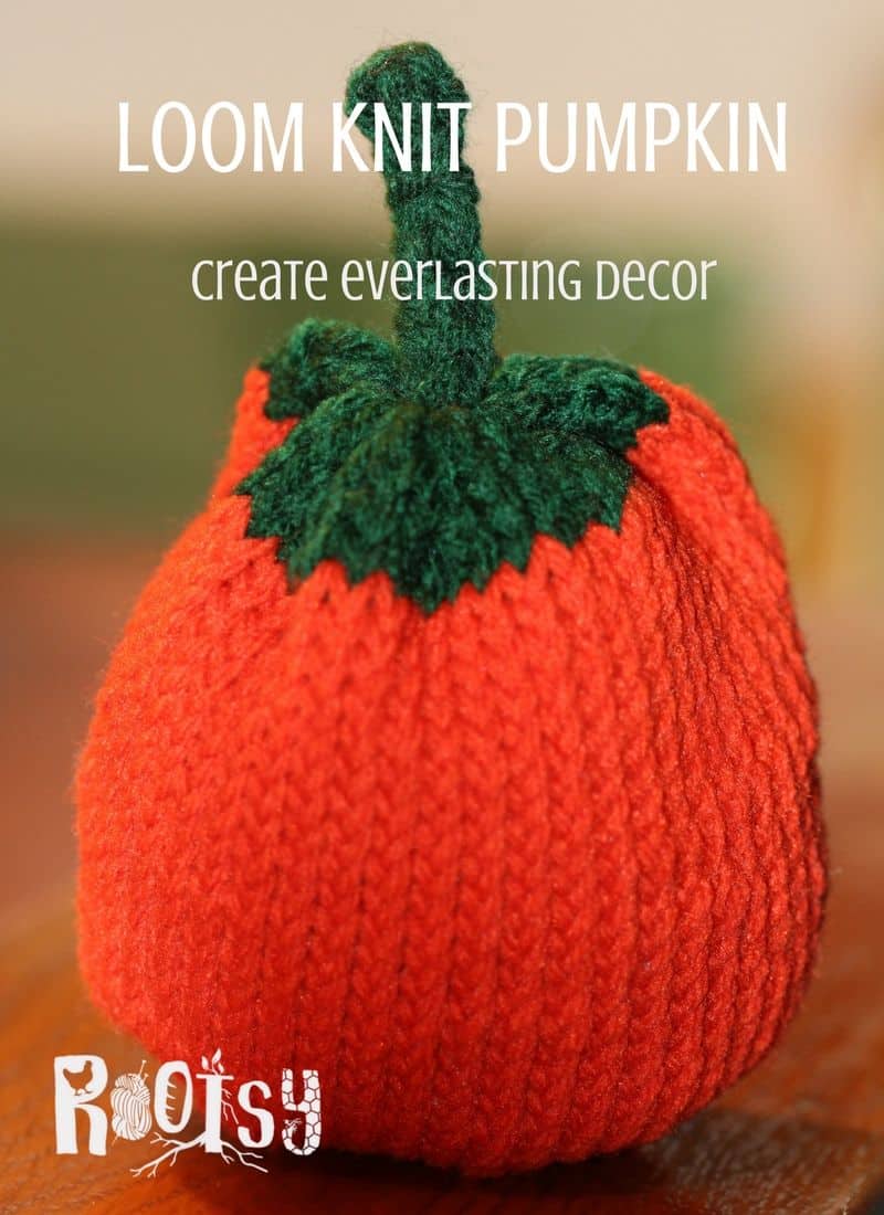 Learn how to loom knit using this cute loom knit pumpkin pattern! Make an entire loom knit pumpkin patch with this step by step tutorial that's great for beginners. | Rootsy.org